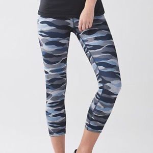 Lululemon Wunder Under Crop III